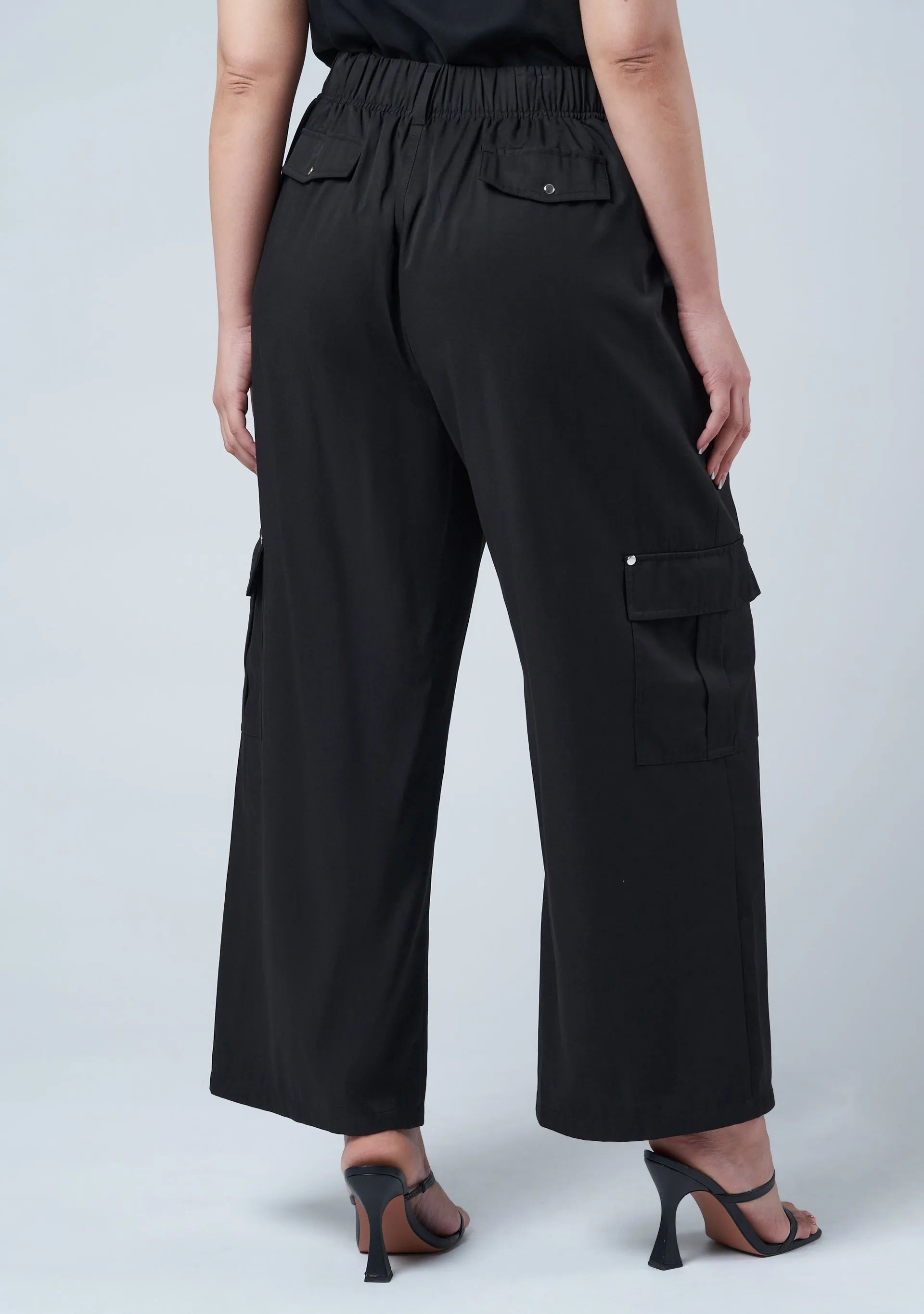 Hanna Relaxed Cargo Pants