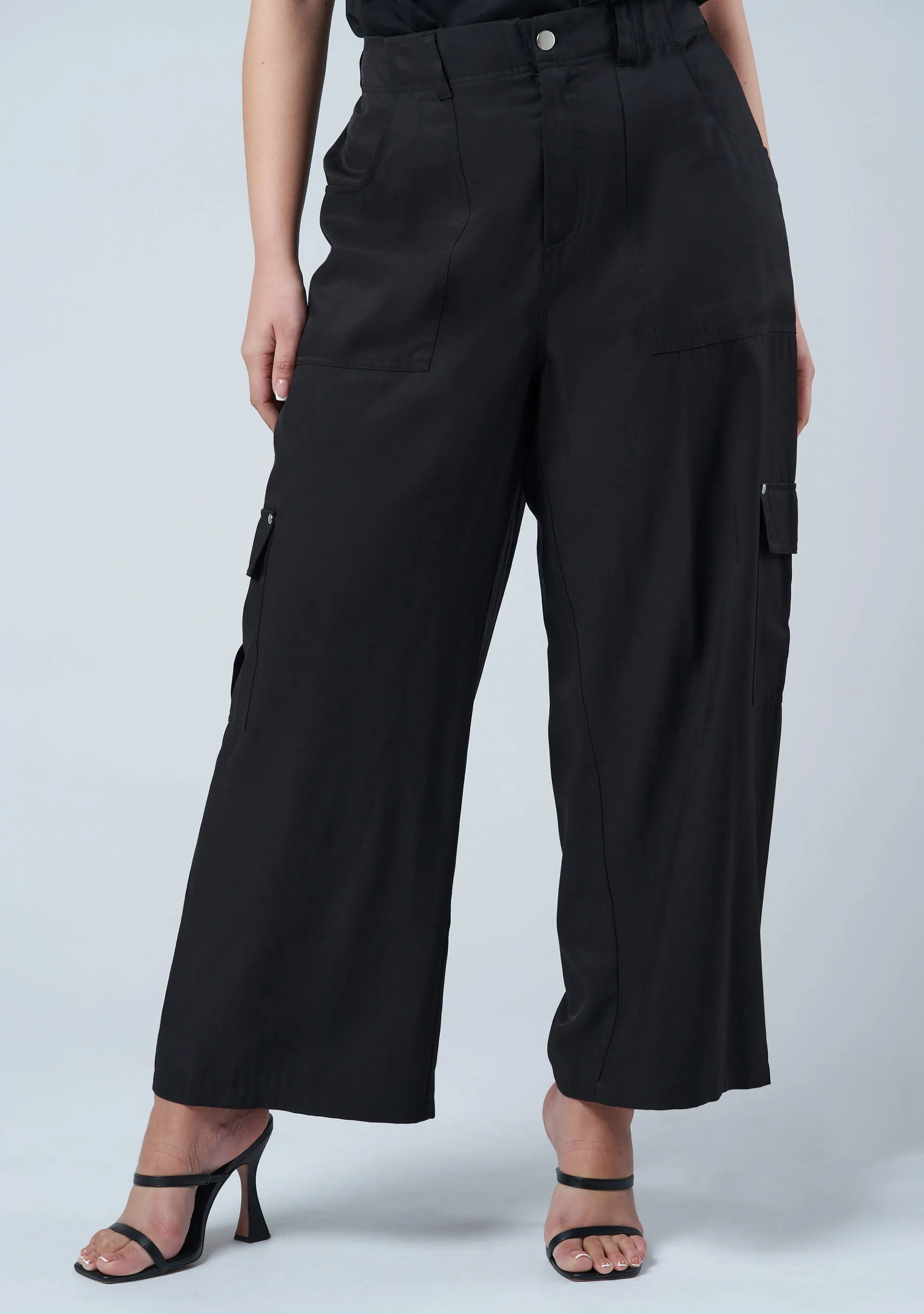 Hanna Relaxed Cargo Pants