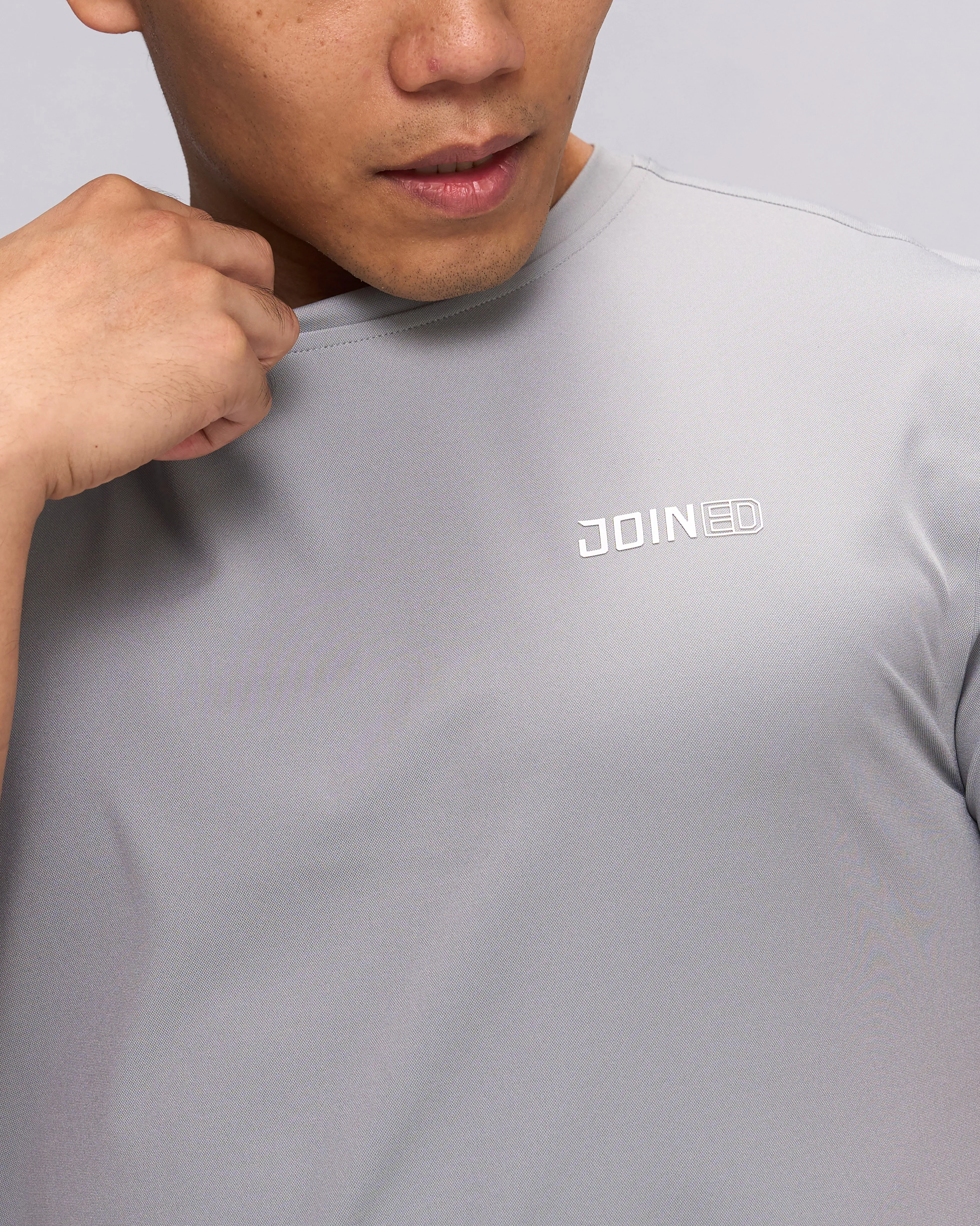 LIMITLESS Performance Tee