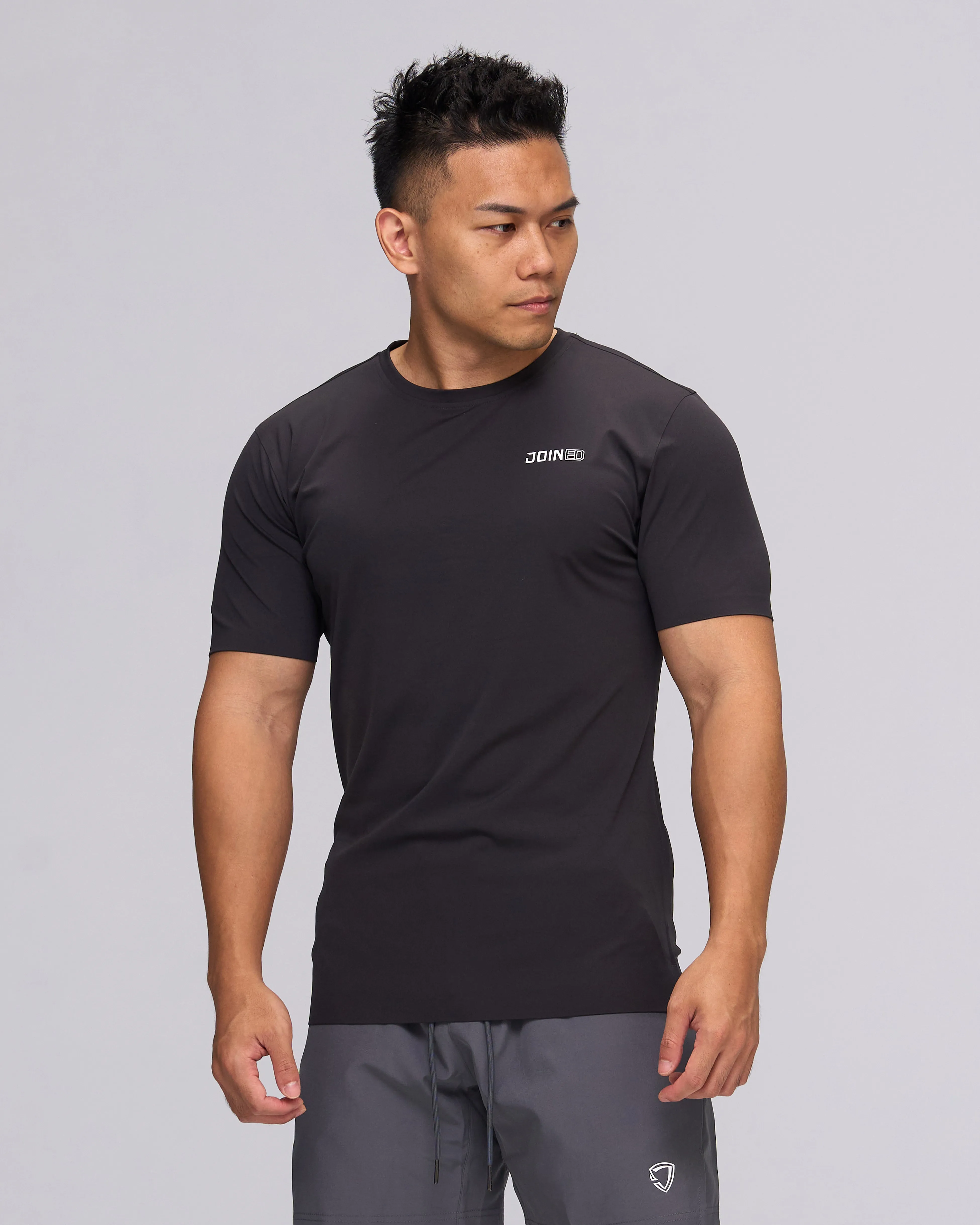 LIMITLESS Performance Tee