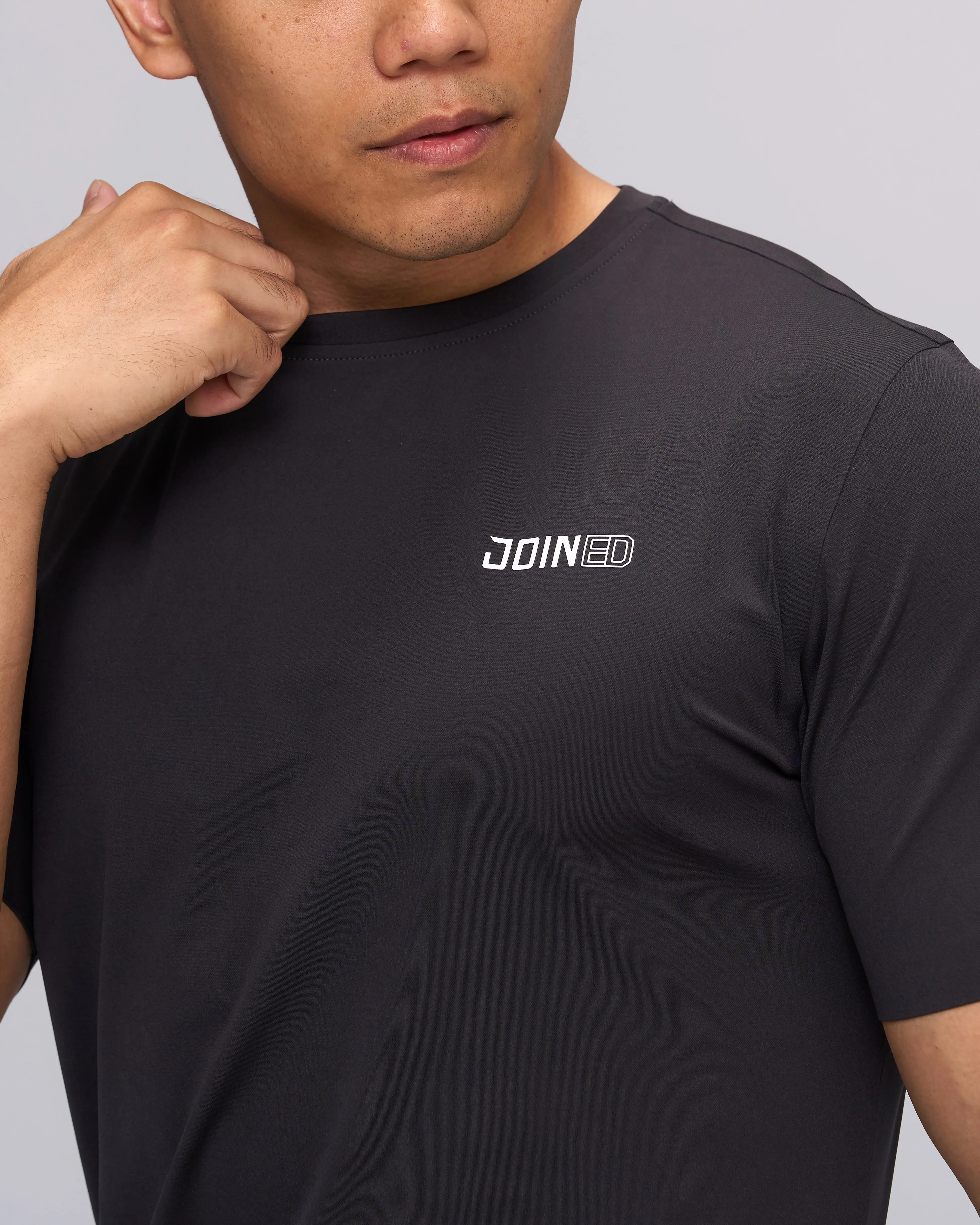 LIMITLESS Performance Tee