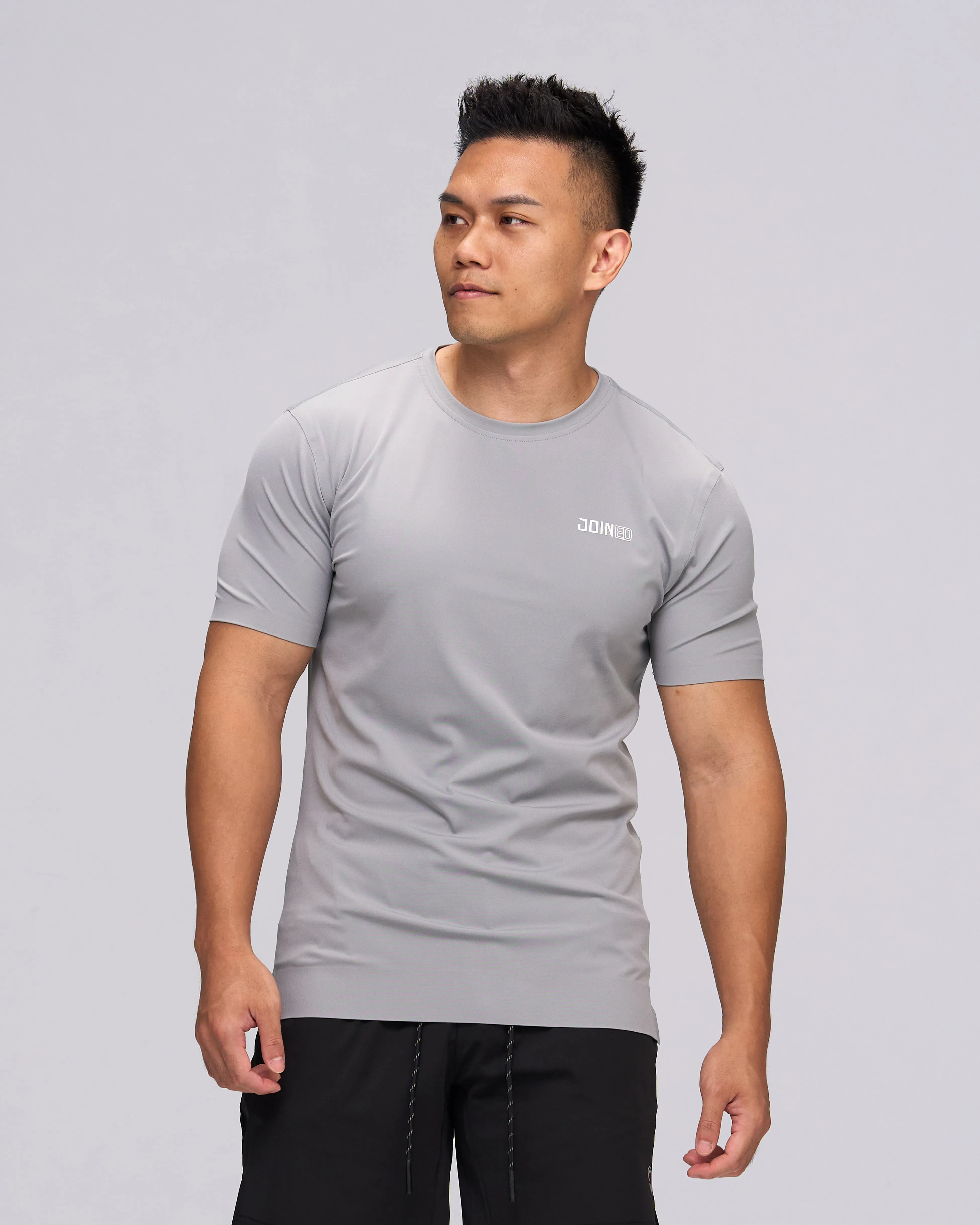 LIMITLESS Performance Tee