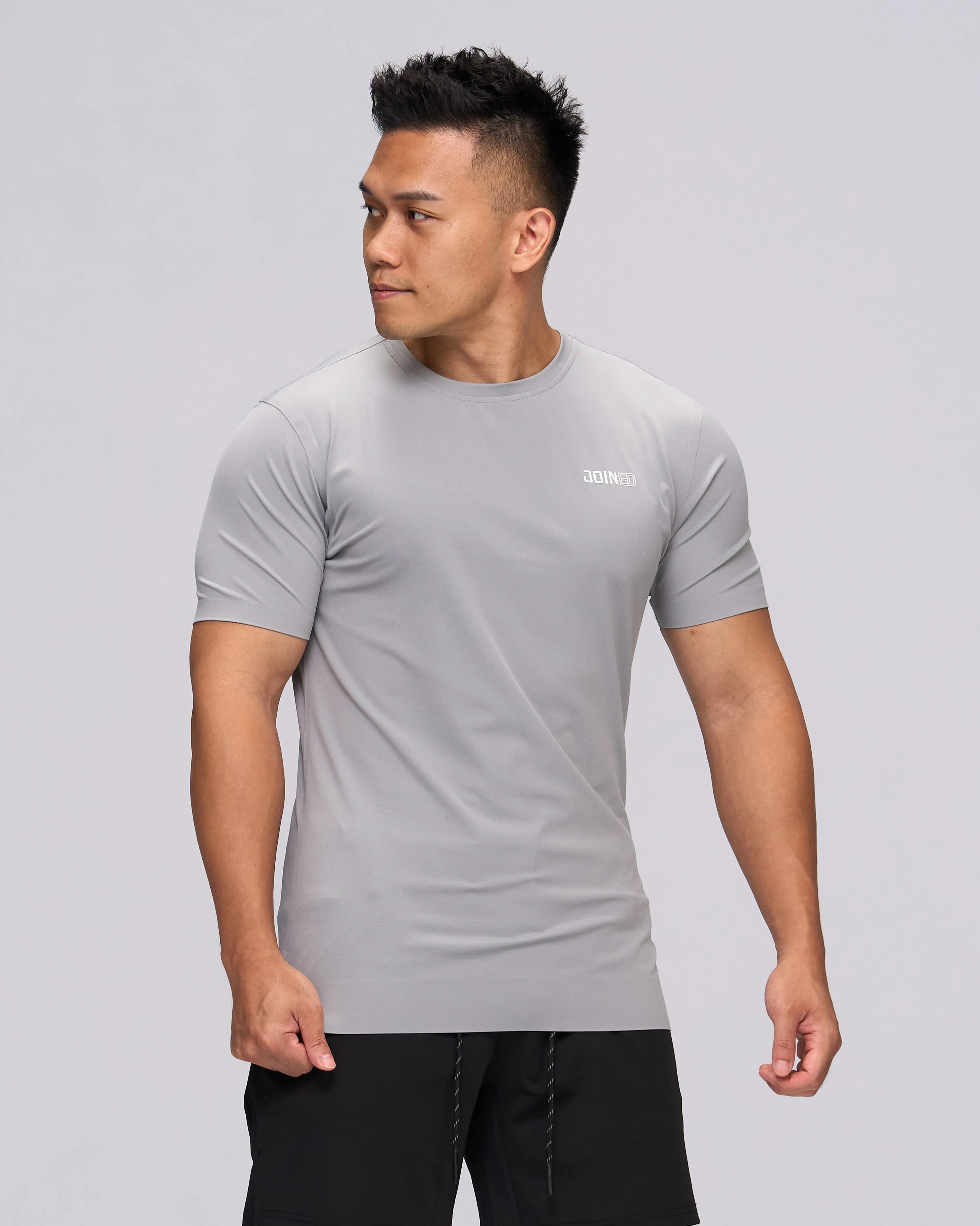 LIMITLESS Performance Tee