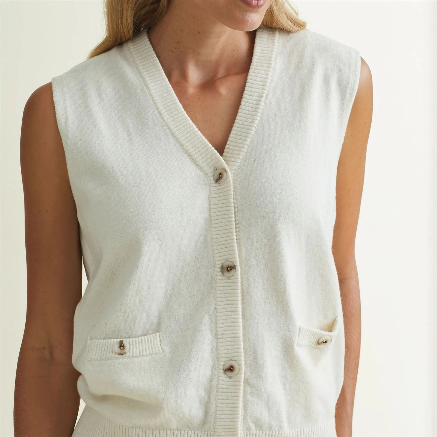 Womens Enza Vest Cream - AW24